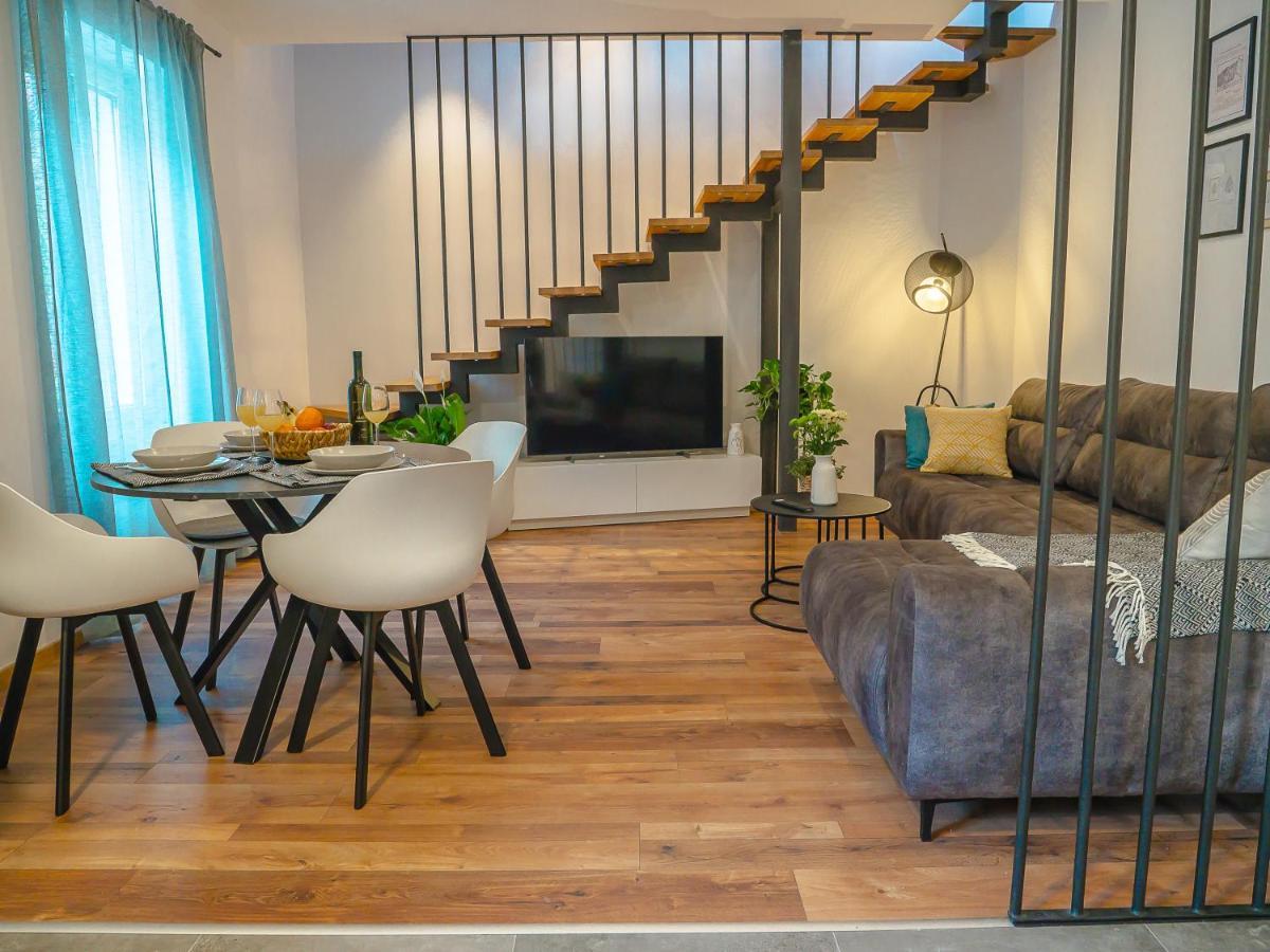 Apartmani Dora & Luka リエカ エクステリア 写真
