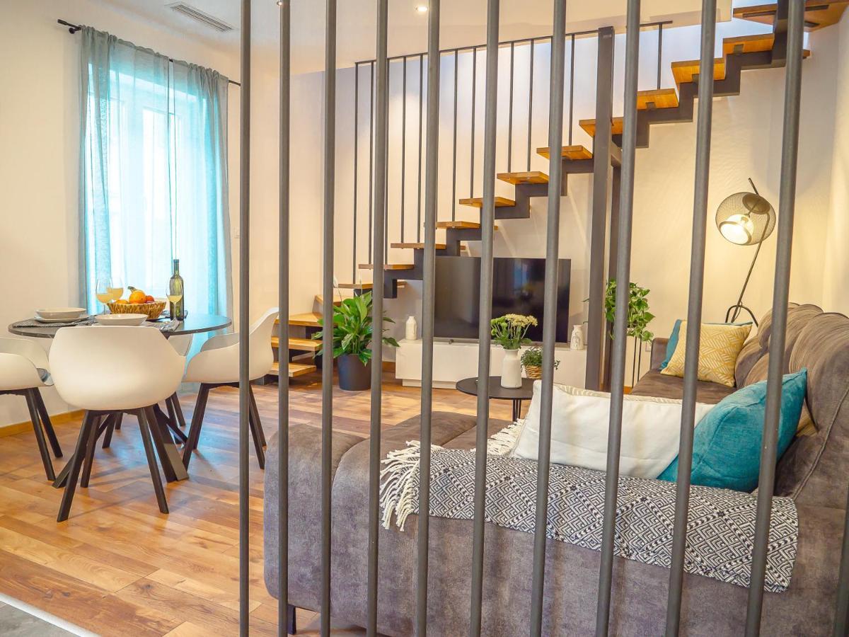 Apartmani Dora & Luka リエカ エクステリア 写真