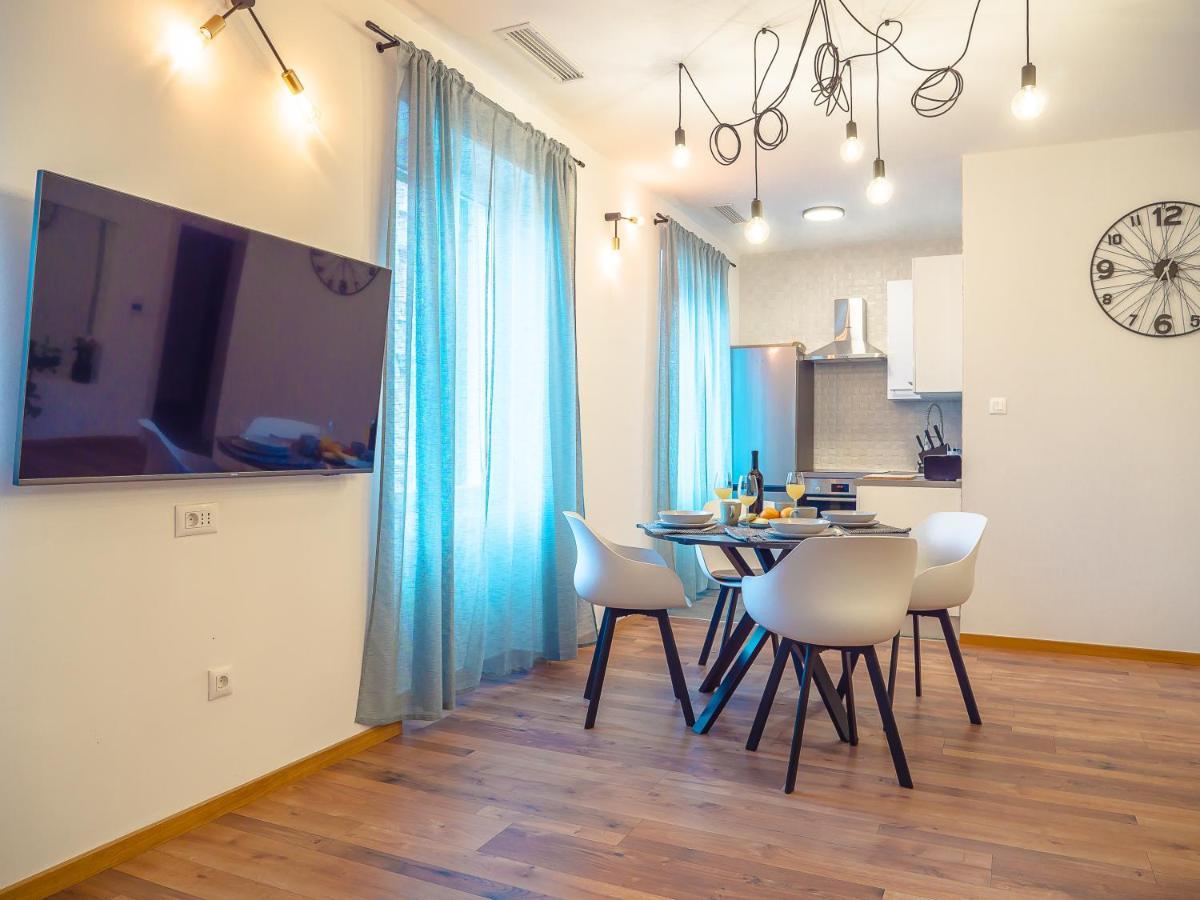 Apartmani Dora & Luka リエカ エクステリア 写真